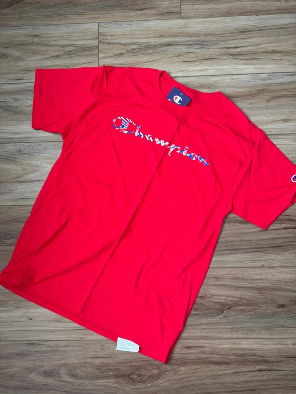 Champion Patriotic Script Logo Tee Red White Blue Tie Dye NWT Medium - Picture 9 of 9
